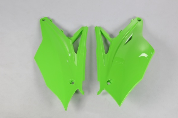 Side panels - green - Kawasaki - REPLICA PLASTICS - KA04737-026 - UFO Plast