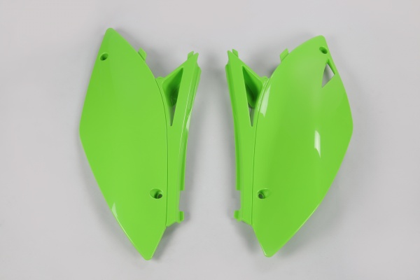 Side panels - green - Kawasaki - REPLICA PLASTICS - KA04700-026 - UFO Plast