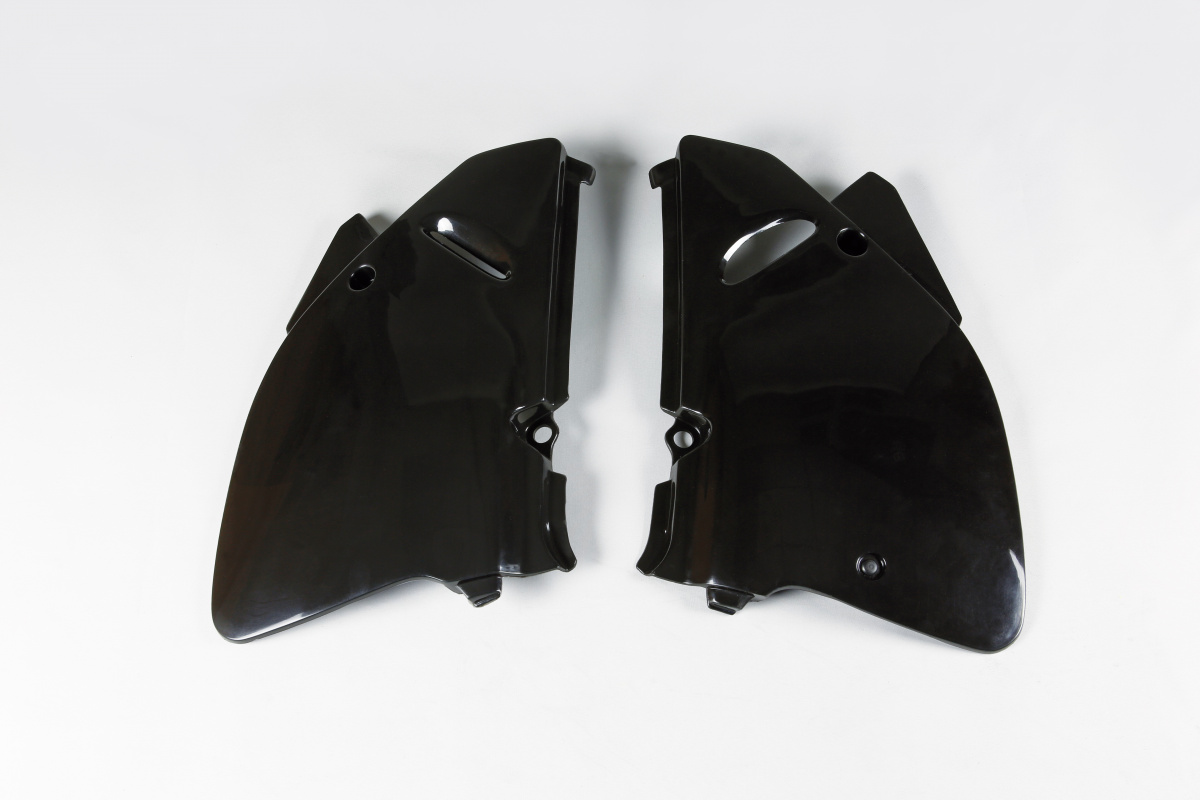 Side Panels black for Suzuki RM 125 (1993-95) - RM 250 (1993-95) - REPLICA PLASTICS - SU02946-001 - Ufo Plast