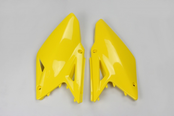 Side panels - yellow 102 - Suzuki - REPLICA PLASTICS - SU04918-102 - UFO Plast