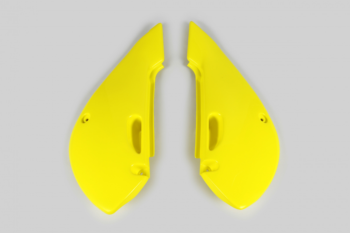 Side panels - yellow 102 - Suzuki - REPLICA PLASTICS - SU03928-102 - UFO Plast