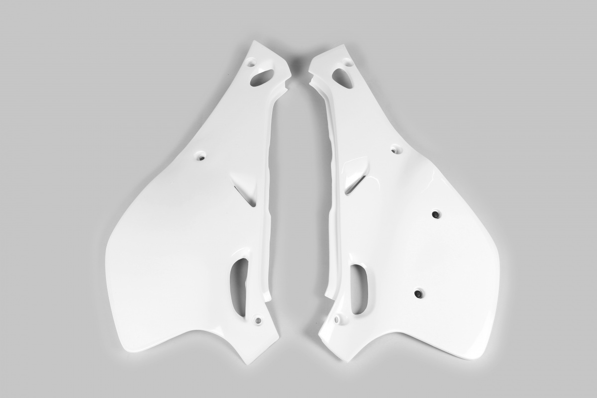 Side Panels white for Yamaha YZ 125 (1993-95) - YZ 250 (1993-95) - REPLICA PLASTICS - YA02857-046 - Ufo Plast