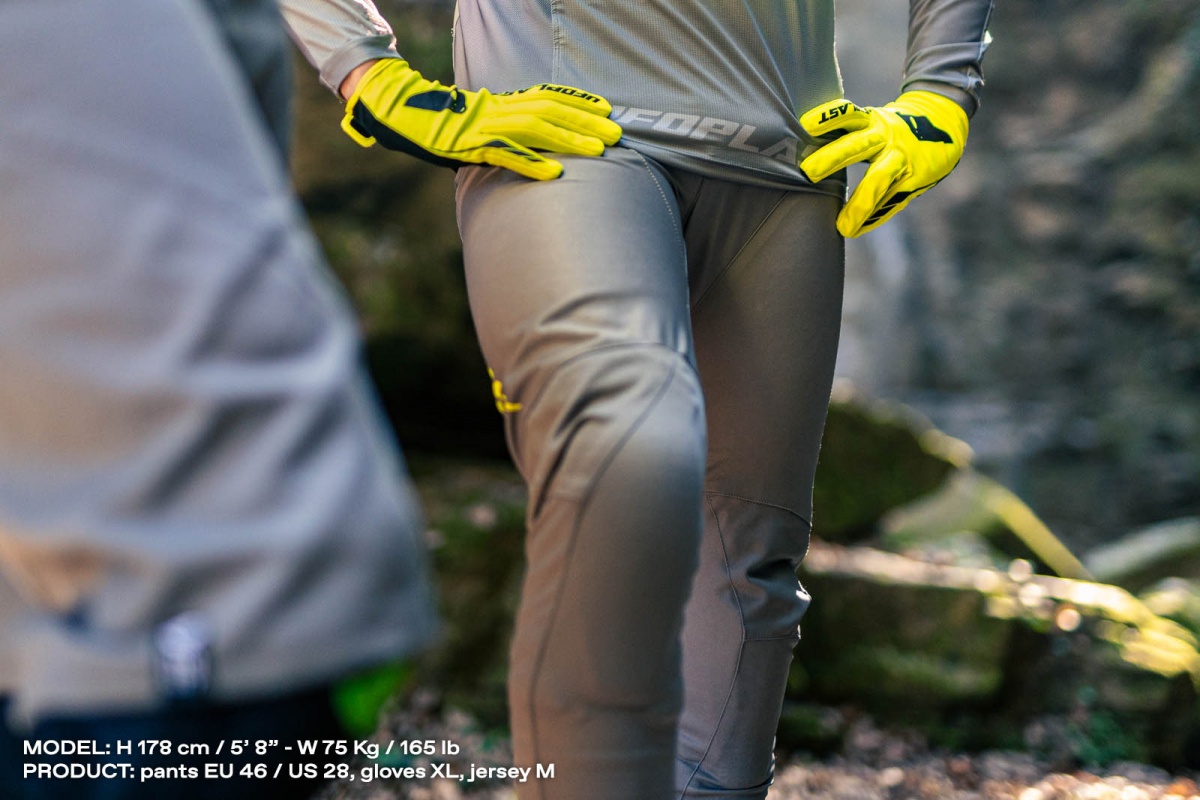 Mtb Terrain LV1 pants gray and neon yellow - Pants - PB05002-ED - UFO Plast
